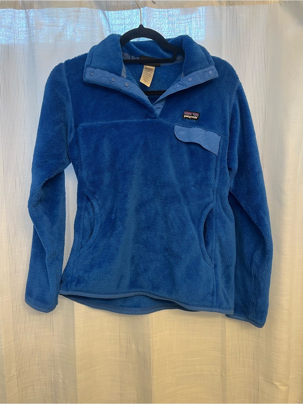 Vintage Patagonia pullover! Royal blue, and oh so comfy!